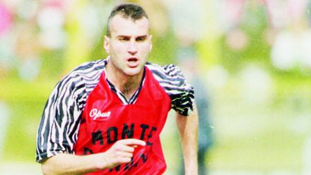 A adus GLORIE Oțelului, dar a fost trădat: "Am pierdut nouă ani din viață degeaba!"** Campionii lui Dorinel, desființați de 'spaima portarilor' din anii '90