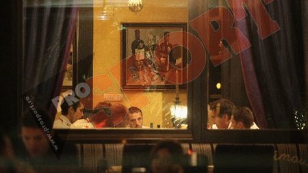 FOTO** Cina cea de taină! Pițurcă și-a invitat elevii la masă înainte de "dubla" cu Belarus și Albania!