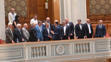 Steaua 86, la Parlament. Câștigătorii Cupei Campionilor Europeni, aplaudați de aleșii României
