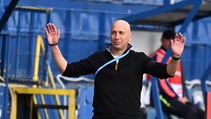 Robert Ilyeș a început să plângă în direct la TV când a vorbit despre Mircea Lucescu: „Sincer, încă nu mi-am revenit”