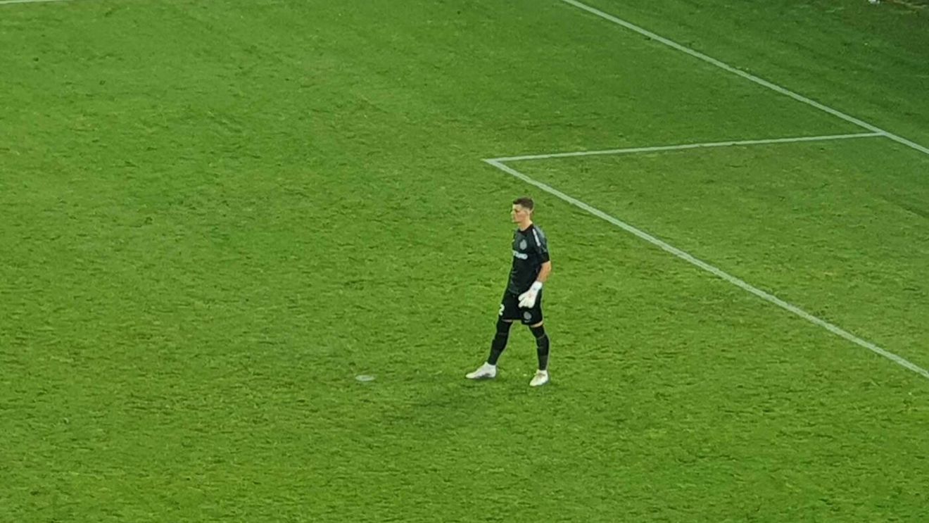 Gafă colosală a lui Ştefan Târnovanu! Portarul pe care Gigi Becali cere 10 milioane de euro, pe urmele lui Andrei Vlad: eroare imensă la golul lui Dinamo! | VIDEO