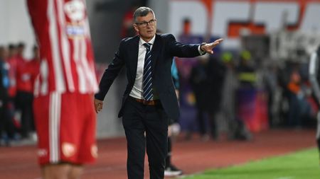 Ioan Ovidiu Sabău exultă după victoria din UTA Arad - U Cluj 0-1: „E o satisfacție! Vom arăta foarte bine”. Mesaj dur pentru Cîmpanu, după ce a fost eliminat: „Anulează tot ce a făcut, nu e normal!”