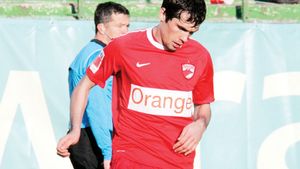 La vânătoare de olteni! Șeful Badea a negociat cu Mititelu transferurile lui Găman și Bărboianu, dar mai vrea un jucător!** Cine mai vine la Dinamo