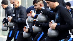 Pariu la TV! „Dacă mergem la FCSB, îi vezi cum joacă la două porți!” Dumitru Dragomir l-a provocat pe Dumitrescu: „Ce naiba, Ilie!” Răspunsul fostului stelist