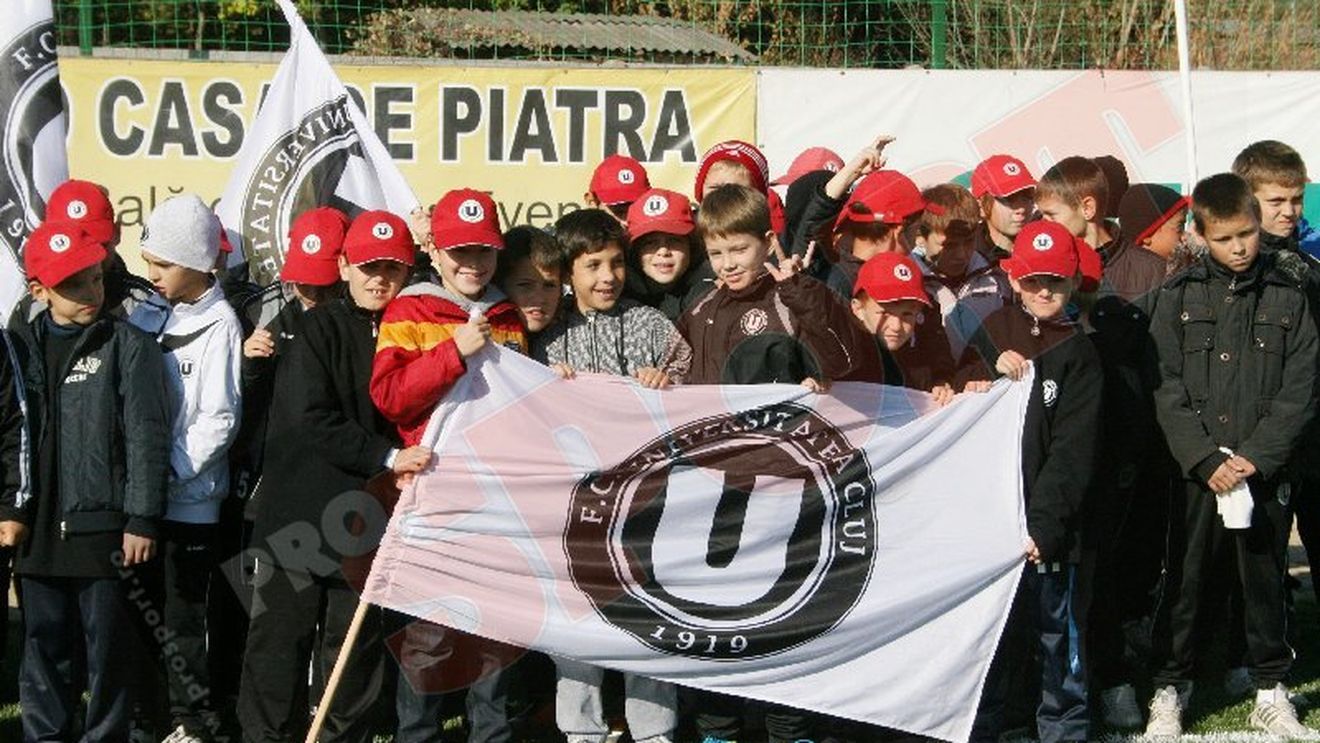 FOTO** "U" investește în viitor: a inaugurat o bază sportivă de 1 milion de euro!