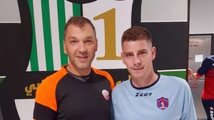 Fostul dinamovist Vali Lazăr, pasă de gol în derby-ul ligii secunde din Qatar. De ce a fost meciul un duel între români