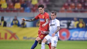 Dennis Man, dezlănțuit după ce FCSB a făcut praf Craiova. „Colegii mei sunt cei mai buni din România”. Ce a spus fotbalistul când a fost întrebat dacă se teme de coronavirus | VIDEO