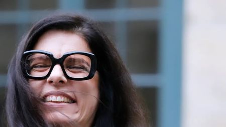 Prima femeie din lume care depășește 100 de miliarde de dolari! Ce imperiu moștenește franțuzoaica Francoise, cea care are o avere de 50 de ori mai mare ca a magnatului sportului românesc, Ion Țiriac