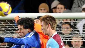 Un fotbalist de la West Ham a fost înjunghiat