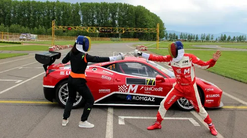 Loredana Dinu a fost copilot de teste pentru Mihai Leu pe un Ferrari 458 Challenge | FOTO