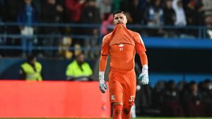 Horațiu Moldovan are zilele numărate la Rapid! Clauza de reziliere și tentația de a aduce un alt portar titular: ce se întâmplă cu gafeurul de la Voluntari!