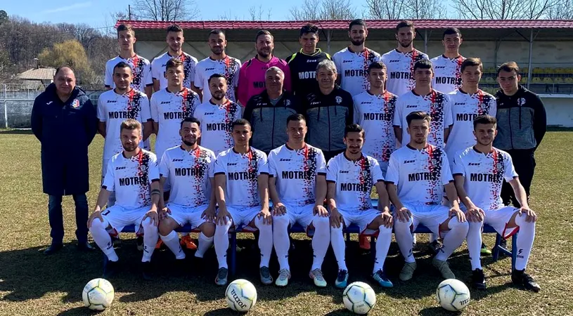 Cutremur la FC Pucioasa: președintele clubului și 10 fotbaliști, ridicați de polițiști. Adeverințe de vaccinare false, eliberate de soția conducătorului