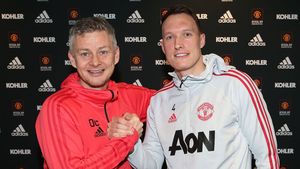 Phil Jones și-a prelungit contractul cu Manchester United până în 2023