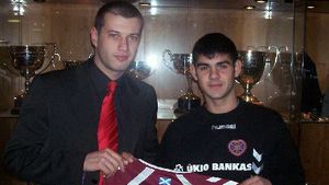 Heart of Midlothian „trage" de Copil