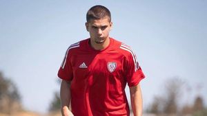 Italienii sunt impresionați de Răzvan Marin după debutul românului la Cagliari. „O afacere bună!”