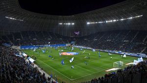 Exploziv! Cum cerea Adrian Mititelu Primăriei Craiova exclusivitate pe stadion, chirie modică, scutire de taxe, plus 3 milioane de euro! Patronul FCU ameninţa atunci cu „război civil”!