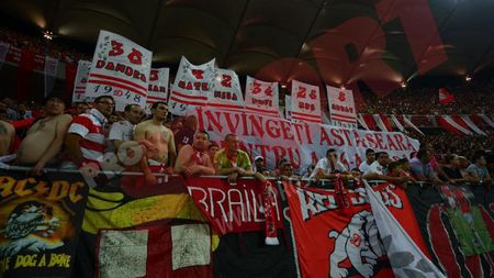 Fanii lui Dinamo le-au atins steliștilor o coardă sensibilă!** FOTO: Mesajul care i-a făcut pe rivali să înghită în sec