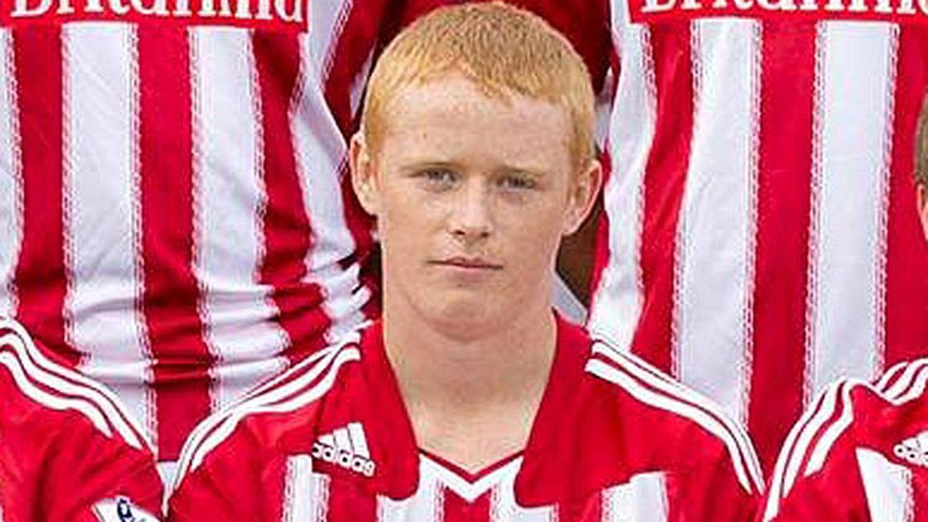 Crimă oribilă făcută de un jucător crescut în Premier League! Și-a înjunghiat iubita de 60 de ori și apoi a recunoscut senin crima! Pedeapsa primită astăzi: