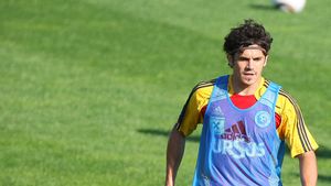 V.Becali îi răspunde lui Florescu:** "Întâi să-i schimbe părerea lui Lizarazu și Wenger și apoi mi-o schimb și eu"