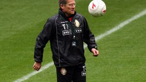 Boloni, propus la MEGA UZINA de staruri a Europei!** Românul, văzut ca un salvator: "Fără dubiu, e primul nume pe care l-aș indica"