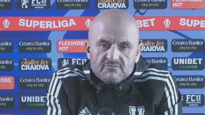 Reacție categorică după ce fanii lui FC U Craiova au întrerupt meciul cu Sepsi: „Mititelu s-a trădat singur!”. Cine e de fapt principalul vinovat | VIDEO EXCLUSIV ProSport Live
