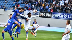 EXCLUSIV | Scandal la o echipă fruntașă din România! Jucătorii, neplătiți cu lunile, au protestat la antrenament și au fost anunțați că vor juca derby-ul în "mocirlă"