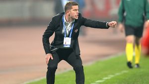 Dinamoviștii, nemulțumiți de programări. "Nu e normal ce se întâmplă. Steaua are două zile în plus, iar noi facem 700 de km cu autocarul"