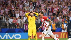 Lloris a comis gafa finalei! VIDEO | Mandzukic a relansat partida după o eroare impardonabilă a căpitanului francez