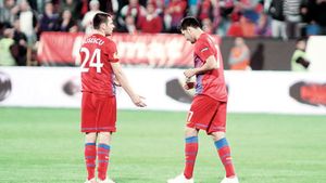Narcis își apără "nevoile și neamul":** "CFR, cea mai bună ofensivă? Dinamo are cei mai tari atacanți și tot i-am bătut"