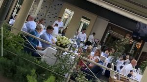 Simona Halep, în al nouălea cer! Imagini romantice alături de logodnicul Toni Iuruc | VIDEO EXCLUSIV