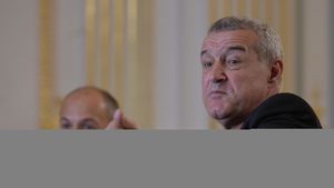 De ce acceptă antrenorii să semneze cu FCSB. Ce îi face să-și calce pe orgoliu, deși Gigi Becali e de neclintit