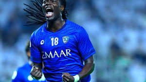 Gomis îl ridică în slăvi pe Răzvan Lucescu: "E un antrenor mare de tot”