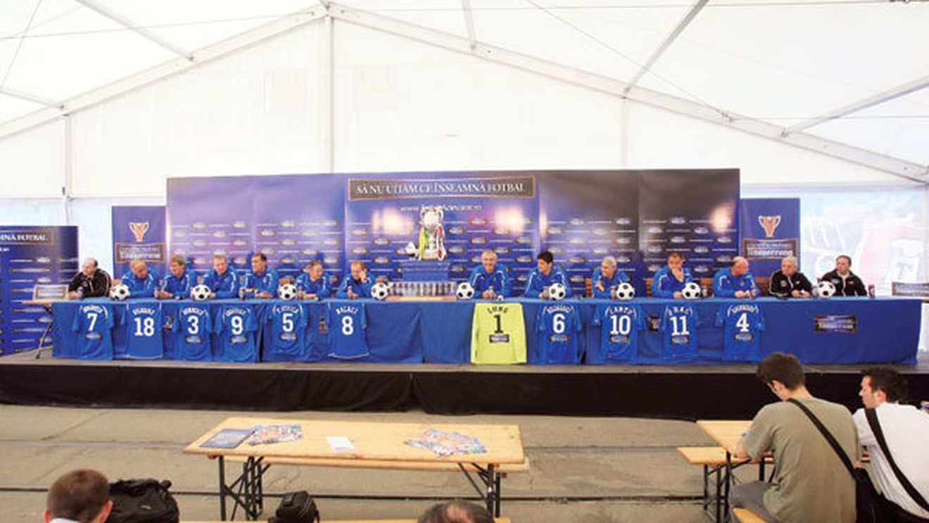 Au 46 de Cupe și 929 de goluri împreună