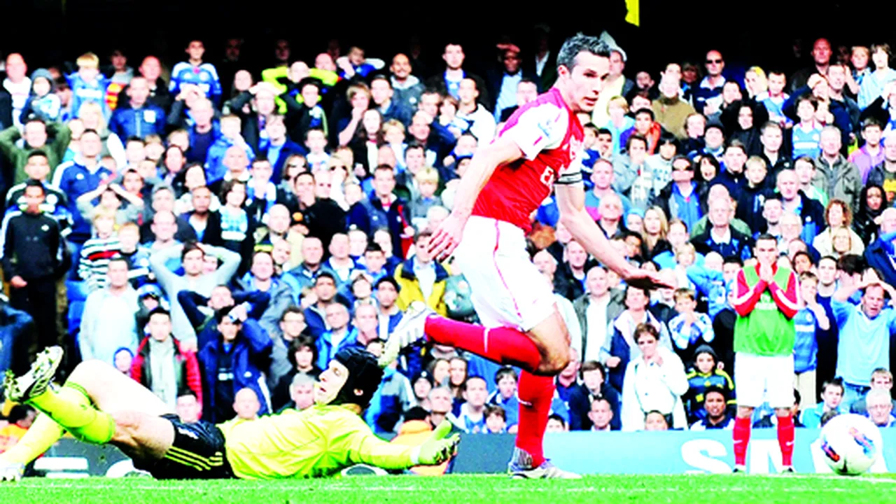 Încredere răsplătită!** Hat-trickul lui Van Persie, decisiv în victoria istorică a lui Arsenal pe Stamford Bridge