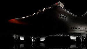 CODUL lui Ronaldo! CR7 și-a făcut cadou ghete noi pentru 2013! FOTO Cum arată Nike Mercurial Vapor IX