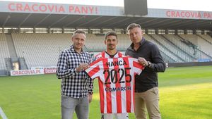 Sergiu Hanca vrea să fie campion în Polonia! Și-a prelungit contractul cu Cracovia: „Au avut mai multe oferte tentante pentru mine” | EXCLUSIV ProSport Live