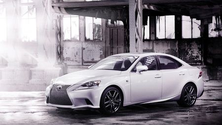Lux de la Lexus! Noul Lexus IS a fost lansat în România la un preț promoțional