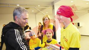 Surpriză pentru un grup de copii bolnavi de cancer. FOTO - Jucătorii lui Chelsea i-au primit la Național Arena