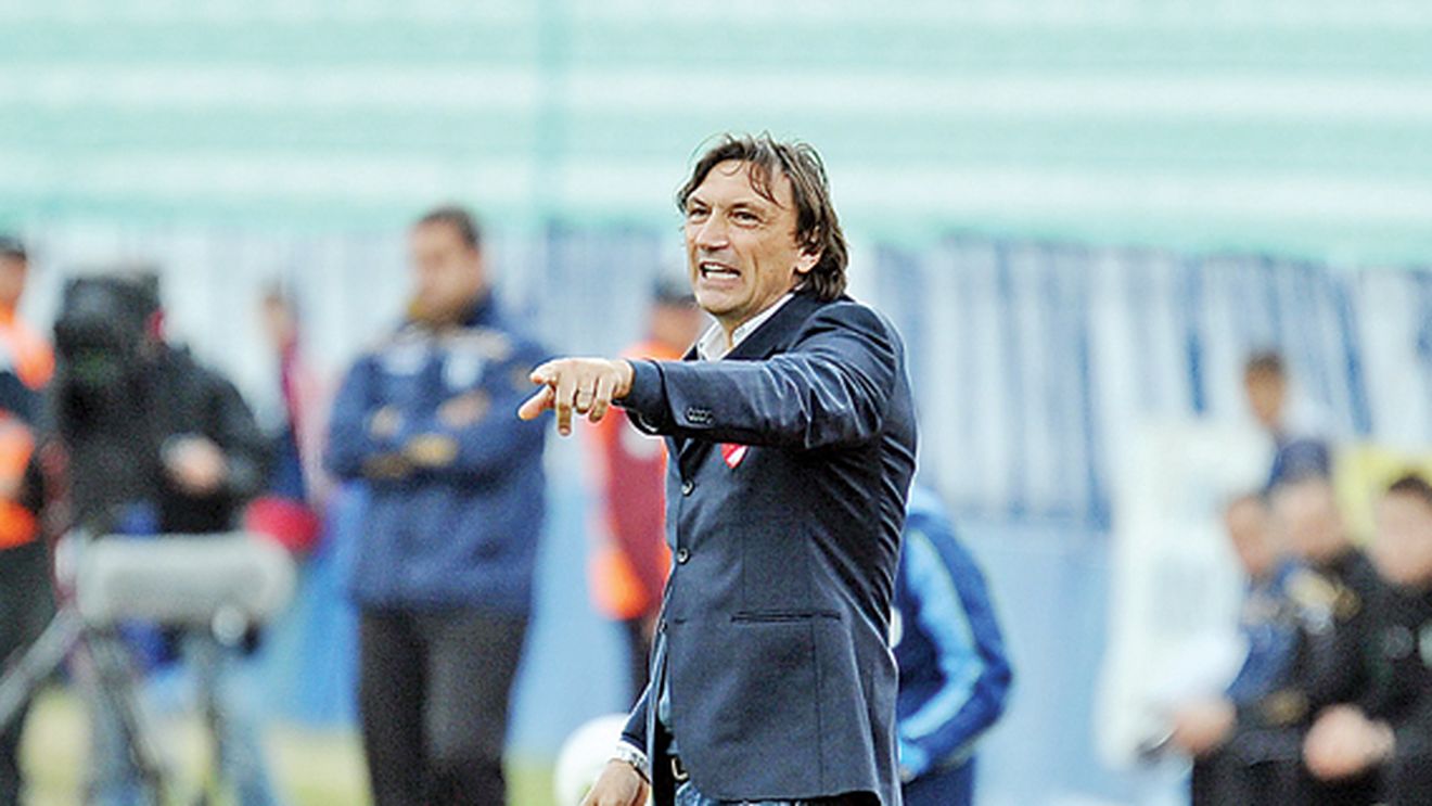 Asul din mâneca lui Bonetti!** El e jucătorul desemnat să fie "dublura" lui Țucudean