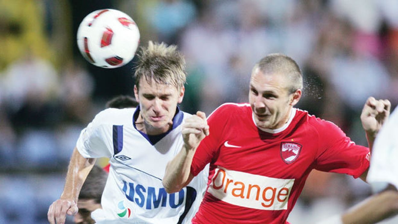 Bani de la mineri pentru "câini"