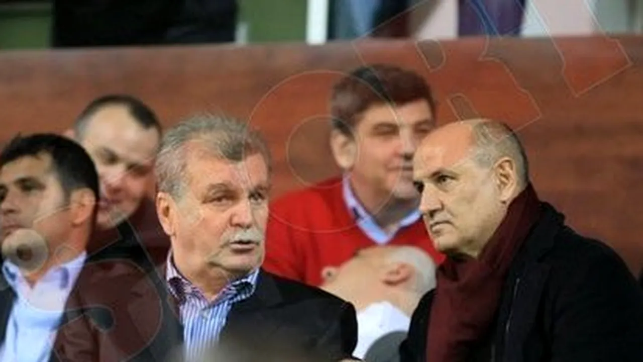 FOTO** S-au împăcat! Copos și Dinu Gheorghe au stat împreună la derby!