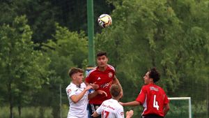 Povestea puștiului vândut la doar 16 ani pe 250.000 de euro! Cine este noul Radu Drăgușin, fotbalist român care a refuzat Sampdoria Genova și Atletico Madrid. Este olimpic la matematică și a intrat la liceu cu nota 10. EXCLUSIV