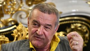 "E clar că se pregăteşte ceva". Transferul cu care Gigi Becali dă lovitura iernii