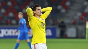 Ianis Hagi, prins la mijloc după ce Gheorghe Hagi l-a atacat pe selecționerul Edi Iordănescu: „De ce să reacționeze taică-su? El trebuia să își spună părerea!”