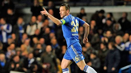 Olăroiu nu mai speră la Terry!** Orientul apropiat, o destinație mult mai probabilă pentru englez: doi granzi ai Turciei și-au prezentat ofertele pentru fundașul lui Chelsea