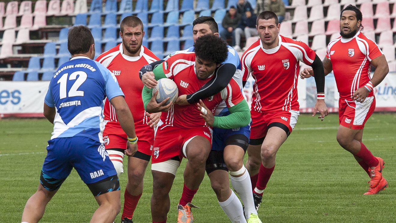 Dinamo, surpriza Cupei României. "Buldogii" au eliminat în sferturi vicecampioana Farul Constanța. CSM București a trecut de Steaua, iar Baia Mare și Timișoara s-au calificat lejer în semifinale