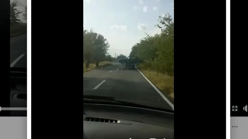 VIDEO | O mașină „tunată” cu alta deasupra ei, surprinsă în mers în Buzău 