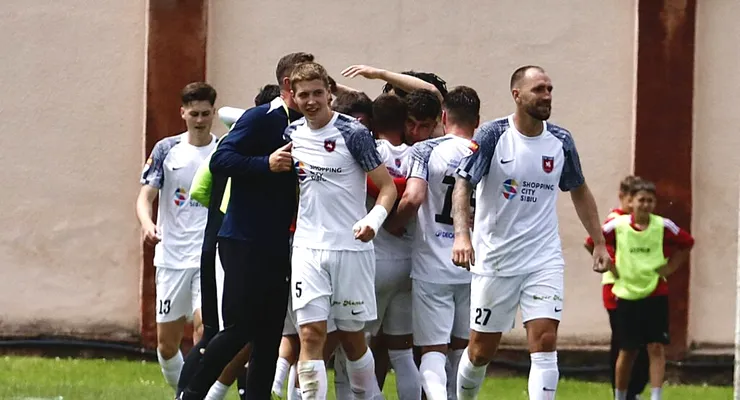 Primele schimbări în lotul CSC Șelimbăr. Căpitanul Ciprian Natea a semnat prelungirea, dar Edmond Lenghel a plecat și a semnat cu altă echipă din Liga 2