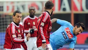 "Voi îi luați pe Ibra și Silva, noi îl vrem p-ăsta!"** PSG poate trimite înapoi în Italia un super mijlocaș! "Diavolii" au făcut rost de noul Pirlo