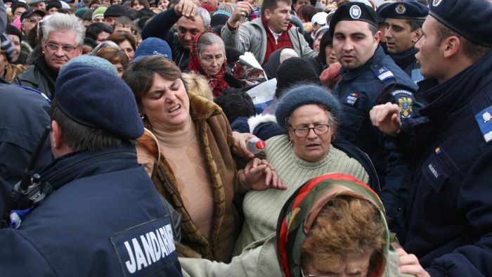 Fenomenul ultras vs "Ultrașii" Domnului